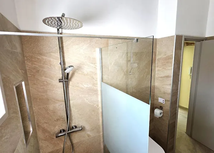 Διαμέρισμα 3br Shared - 7-min Walk, Peaceful