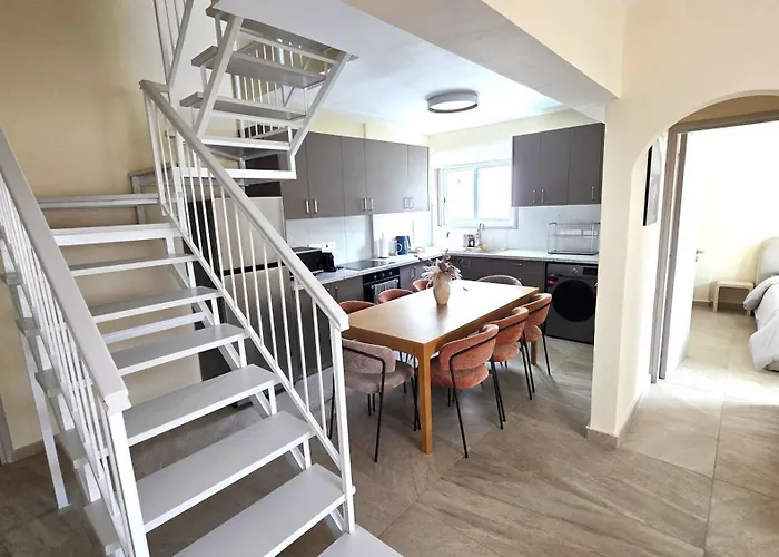 Διαμέρισμα 3br Shared - 7-min Walk, Peaceful