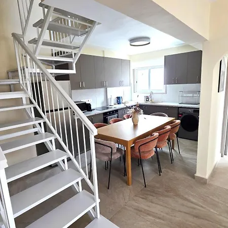 Lejlighed 3br Shared - 7-min Walk, Peaceful