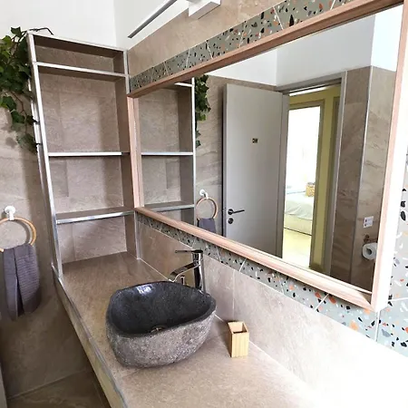 3br Shared - 7-min Walk, Peaceful * Larnaca